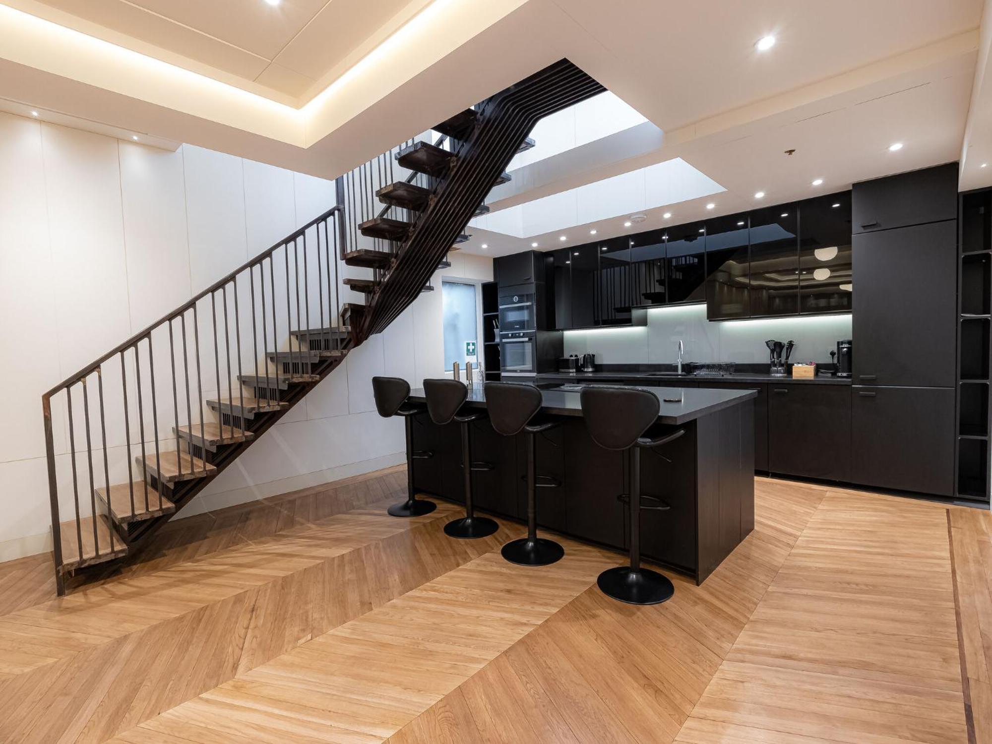 Modern Deluxe Five Bedroom House Near Chalk Farm Station By Belvilla London Exterior photo